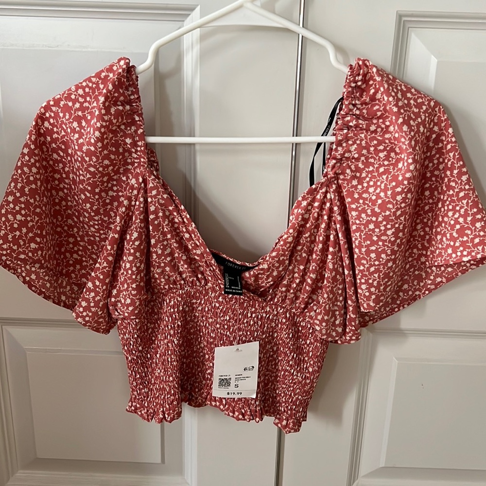 NWT CROP TOP